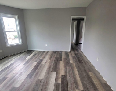 174 South Avenue - Photo Thumbnail 8