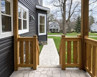 45 Clinton Avenue - Photo Thumbnail 3
