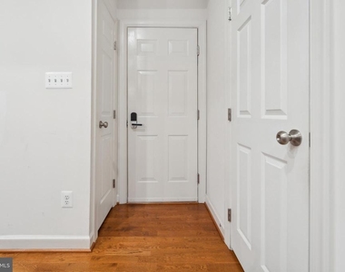 5722 Callcott Way - Photo Thumbnail 13