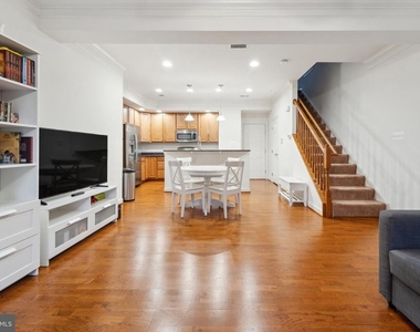 5722 Callcott Way - Photo Thumbnail 6