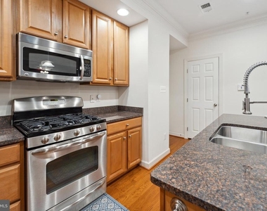5722 Callcott Way - Photo Thumbnail 11