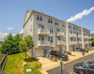 5722 Callcott Way - Photo Thumbnail 34
