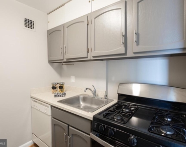 1931 N Cleveland Street - Photo Thumbnail 11