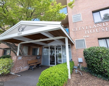 1931 N Cleveland Street - Photo Thumbnail 1