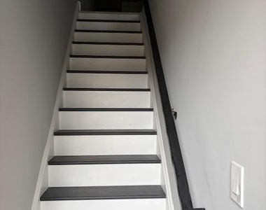 264 Boyd Street - Photo Thumbnail 3