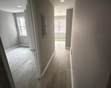 264 Boyd Street - Photo Thumbnail 4
