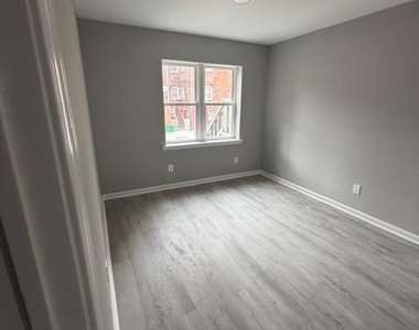 264 Boyd Street - Photo Thumbnail 5