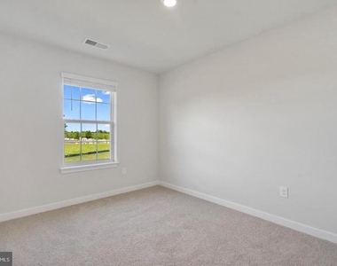 16502 Green Glade Dr - Photo Thumbnail 16