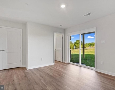 16502 Green Glade Dr - Photo Thumbnail 30