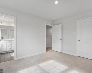 16502 Green Glade Dr - Photo Thumbnail 24