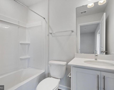 16502 Green Glade Dr - Photo Thumbnail 20