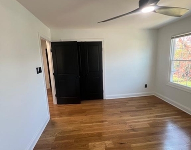 4400 Rendale Court - Photo Thumbnail 17