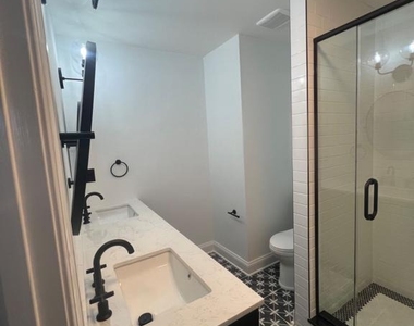 4400 Rendale Court - Photo Thumbnail 12