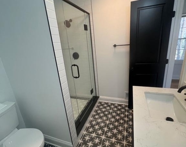 4400 Rendale Court - Photo Thumbnail 7