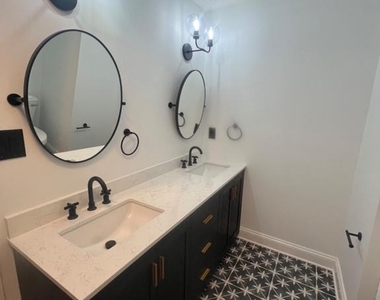 4400 Rendale Court - Photo Thumbnail 8
