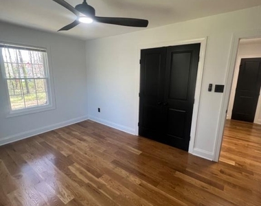 4400 Rendale Court - Photo Thumbnail 21