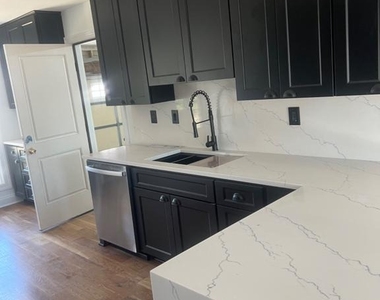 4400 Rendale Court - Photo Thumbnail 4
