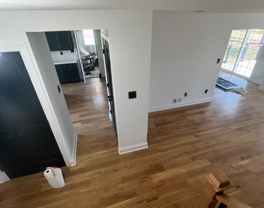 4400 Rendale Court - Photo Thumbnail 6