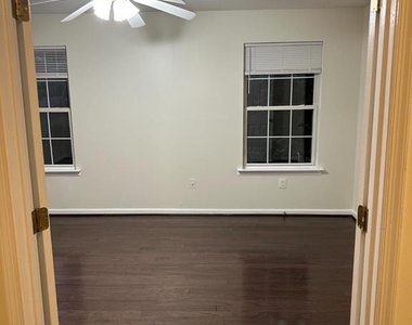11130 Hollowbrook Road - Photo Thumbnail 8