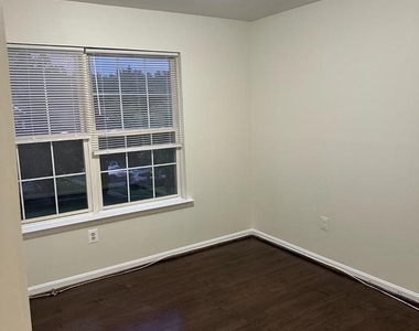 11130 Hollowbrook Road - Photo Thumbnail 16