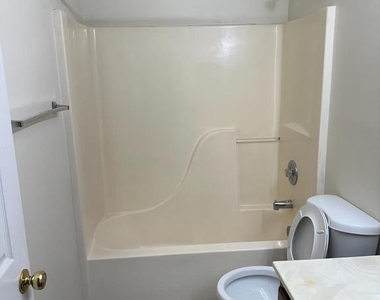 11130 Hollowbrook Road - Photo Thumbnail 13