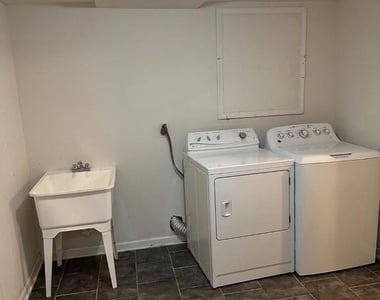 11130 Hollowbrook Road - Photo Thumbnail 18