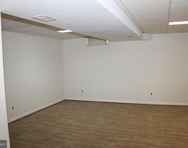 11130 Hollowbrook Road - Photo Thumbnail 24