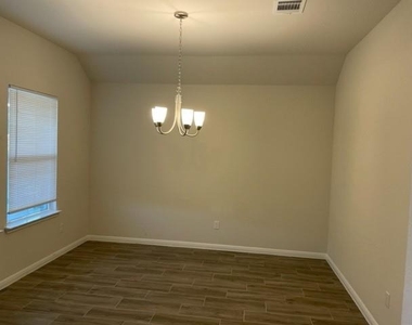 417 Bright Star Ln - Photo Thumbnail 13