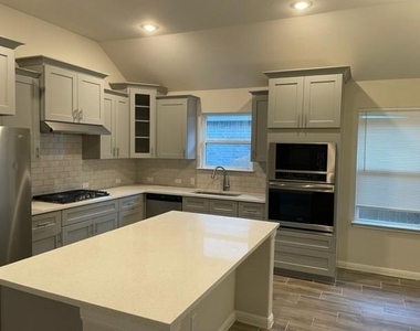 417 Bright Star Ln - Photo Thumbnail 8