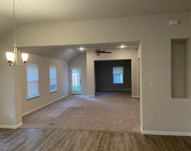 417 Bright Star Ln - Photo Thumbnail 4