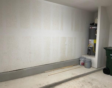 417 Bright Star Ln - Photo Thumbnail 25