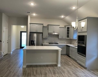 417 Bright Star Ln - Photo Thumbnail 5