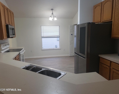 2506 Creekfront Drive - Photo Thumbnail 7