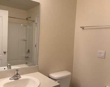 246 Aralia Lane - Photo Thumbnail 15