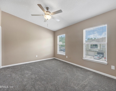 4240 Migration Drive - Photo Thumbnail 15