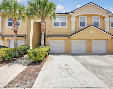 4240 Migration Drive - Photo Thumbnail 3