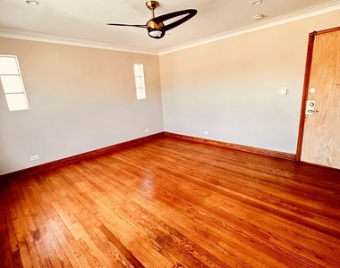 2823 W 71st Street - Photo Thumbnail 1