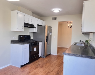 1542 Heather Court - Photo Thumbnail 5