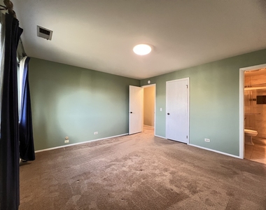 1542 Heather Court - Photo Thumbnail 8