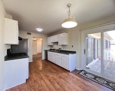 1542 Heather Court - Photo Thumbnail 4