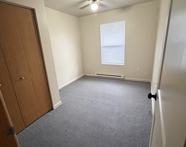 25731 W Bridge Street - Photo Thumbnail 4