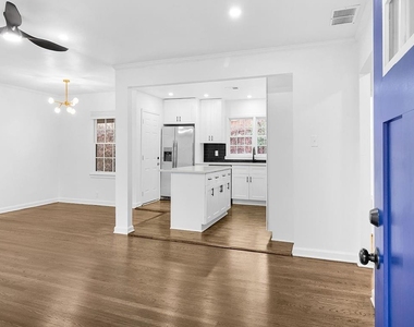 1253 Dunwoody Lane Ne - Photo Thumbnail 11