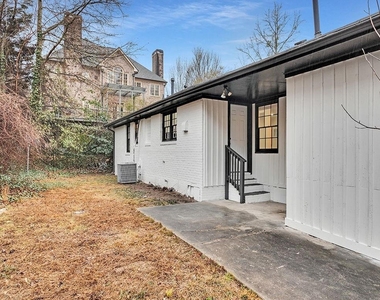 1253 Dunwoody Lane Ne - Photo Thumbnail 3