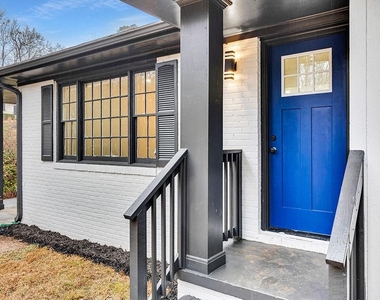 1253 Dunwoody Lane Ne - Photo Thumbnail 4