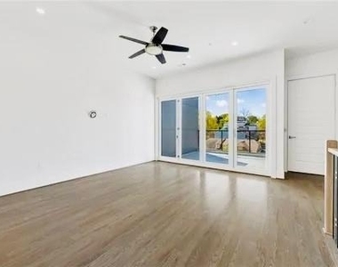 223 16th Street Nw - Photo Thumbnail 30