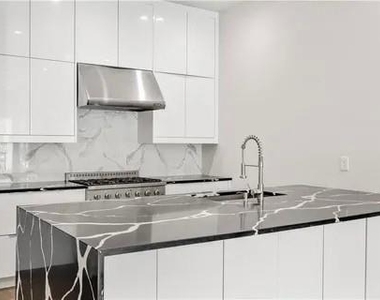 223 16th Street Nw - Photo Thumbnail 13