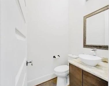 223 16th Street Nw - Photo Thumbnail 18