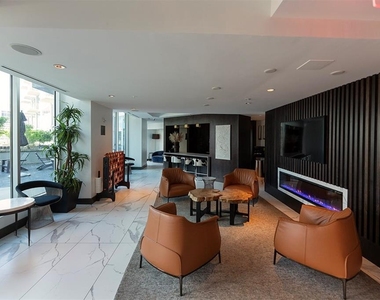 400 W Peachtree Street - Photo Thumbnail 21