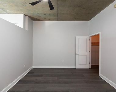 400 W Peachtree Street - Photo Thumbnail 8