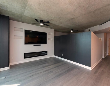 400 W Peachtree Street - Photo Thumbnail 6